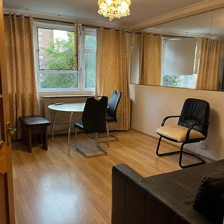 1 Bedroom Flat Close To City With Free Parking Arrangement 伦敦 外观 照片
